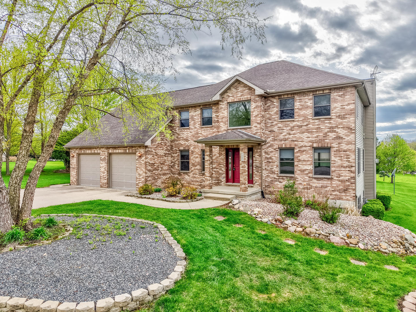 2669 E 1545th Road, Ottawa, IL 61350