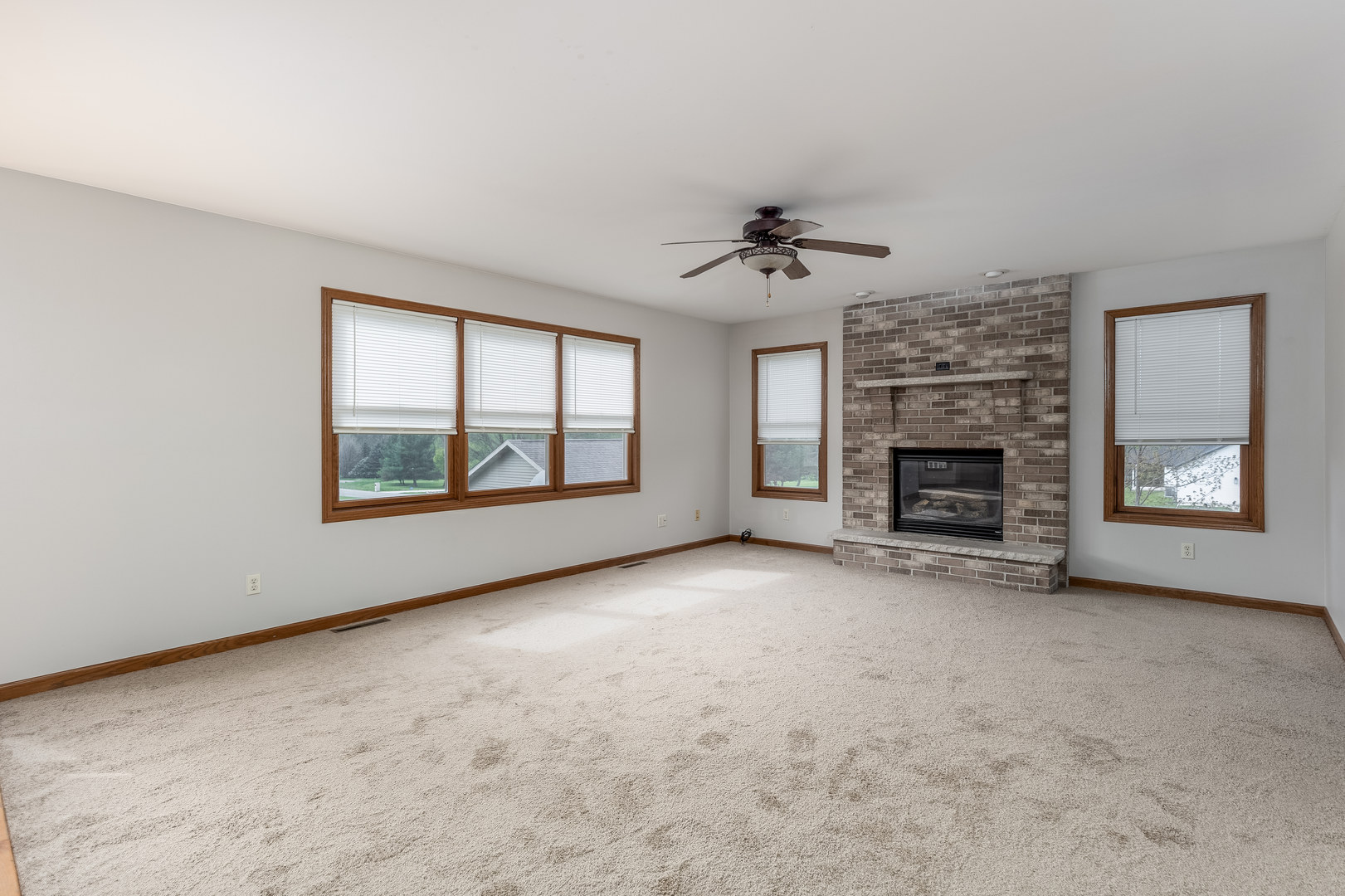 2669 E 1545th Road, Ottawa, IL 61350