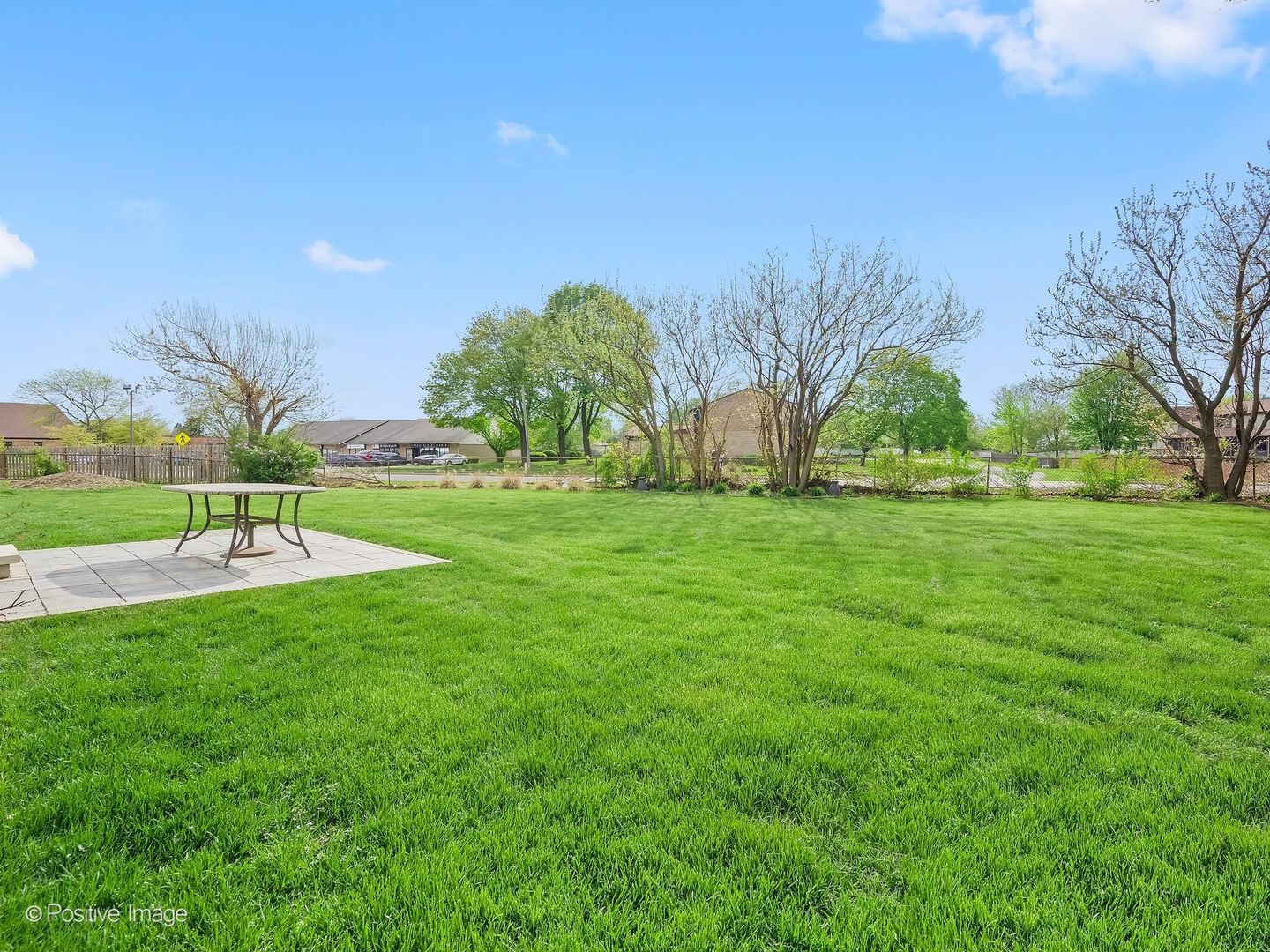 605 Commanche Court, Carol Stream, IL 60188