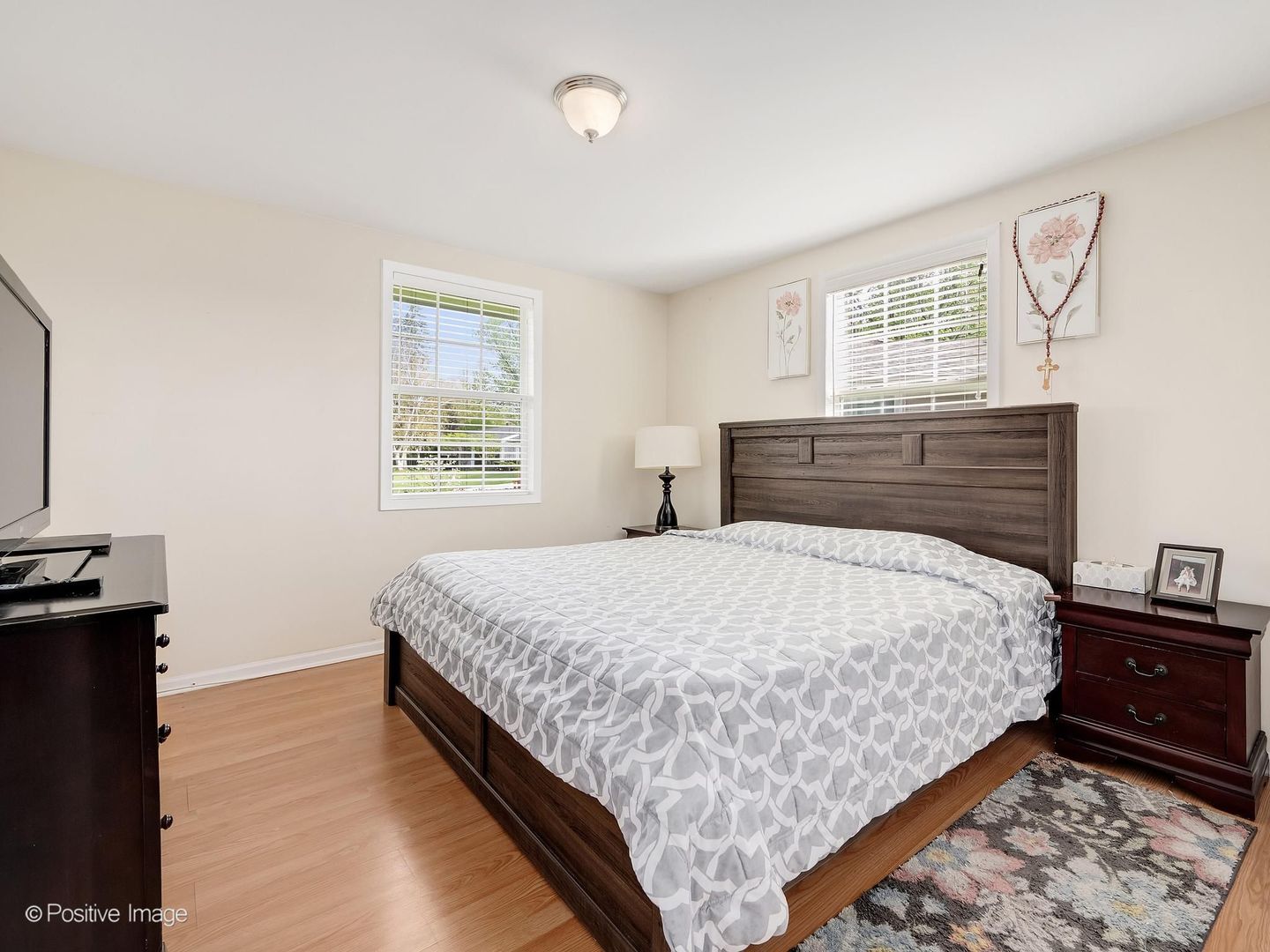 605 Commanche Court, Carol Stream, IL 60188