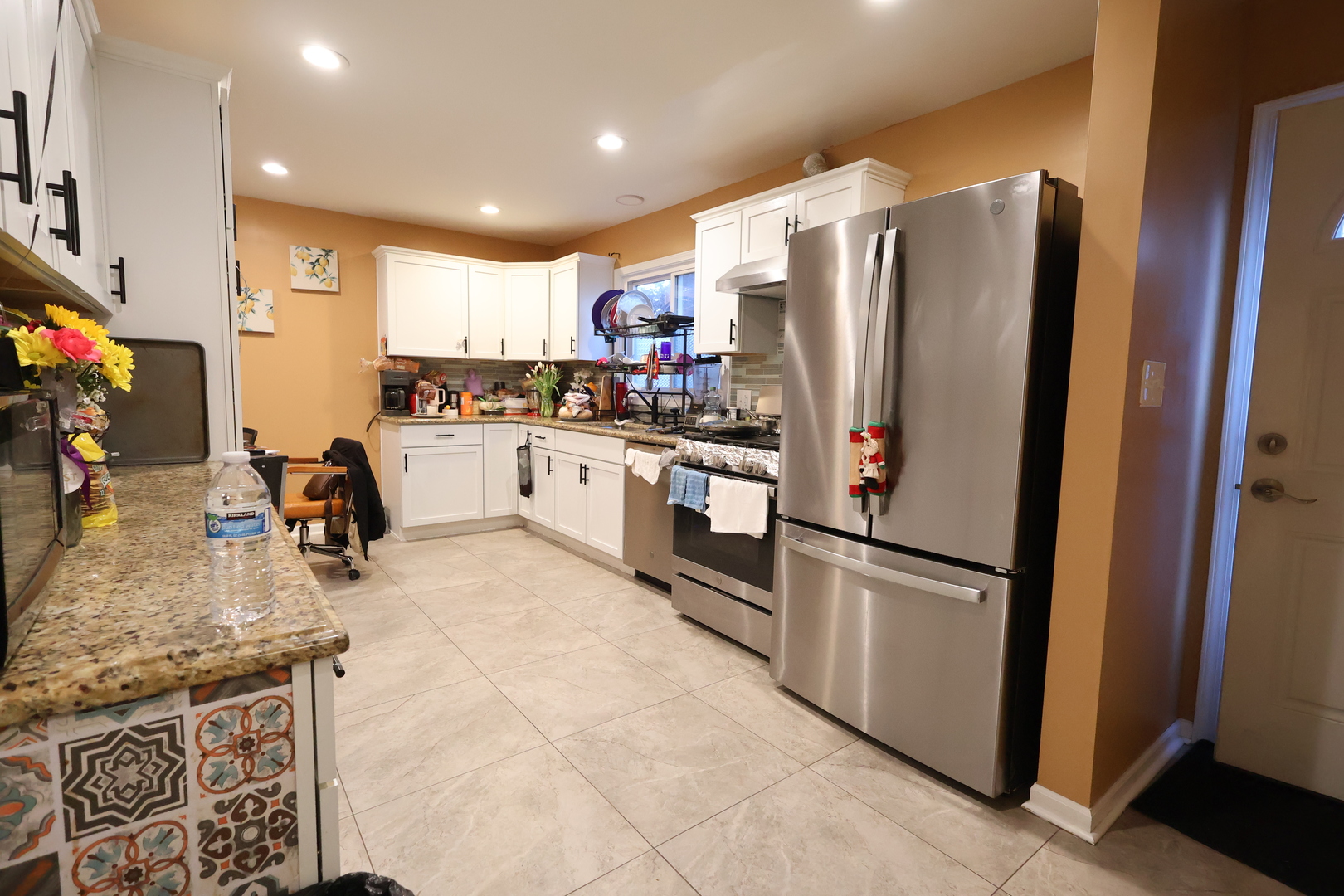 8043 Salisbury Avenue, Lyons, IL 60534