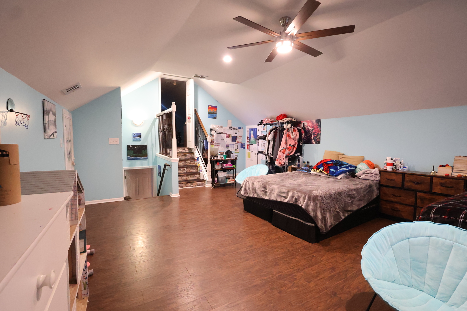 8043 Salisbury Avenue, Lyons, IL 60534