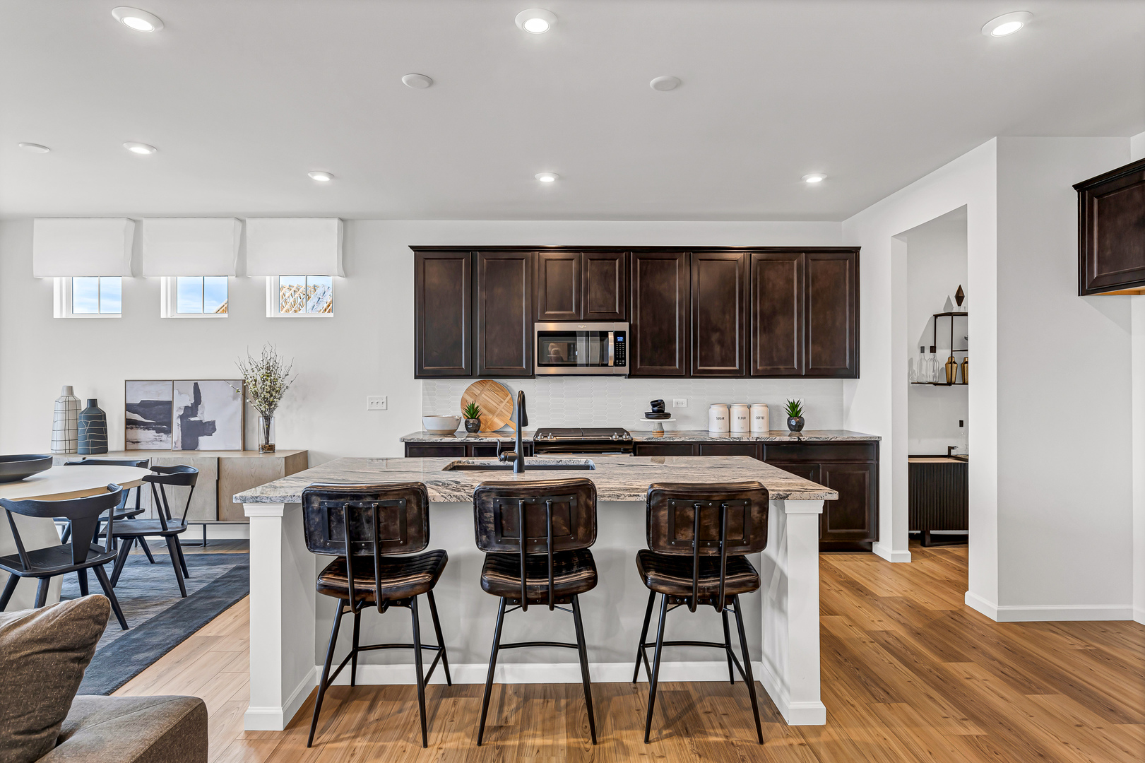 12701 S Harry Circle, Plainfield, IL 60585