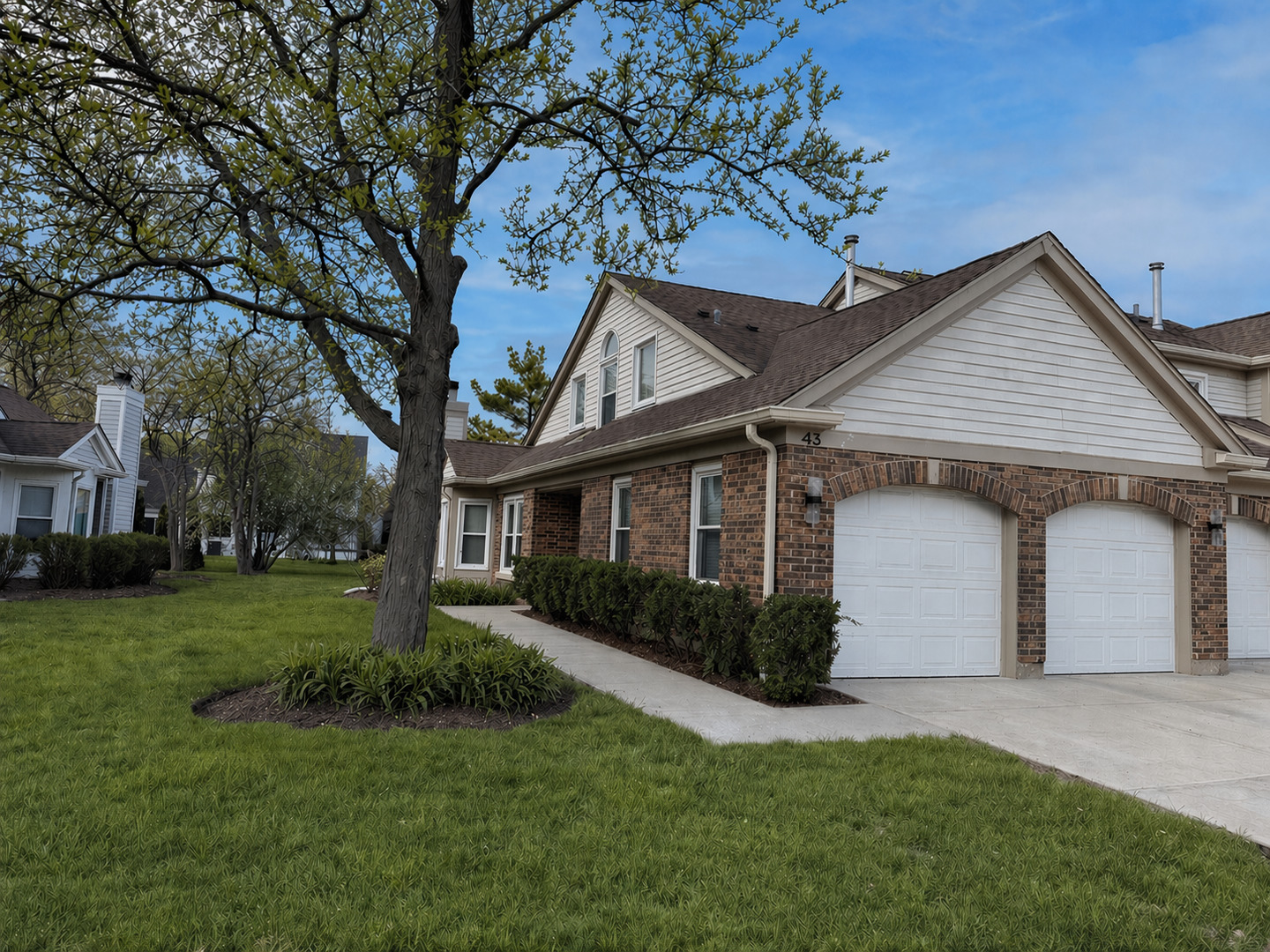 43 Willow Parkway, Buffalo Grove, IL 60089