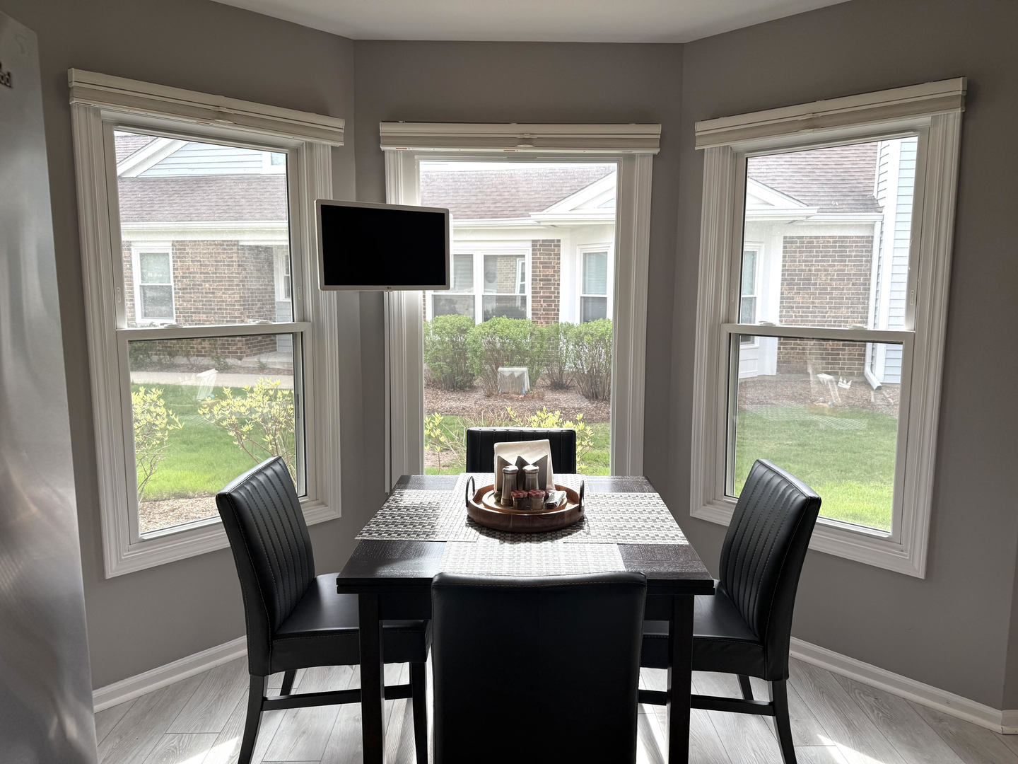 43 Willow Parkway, Buffalo Grove, IL 60089