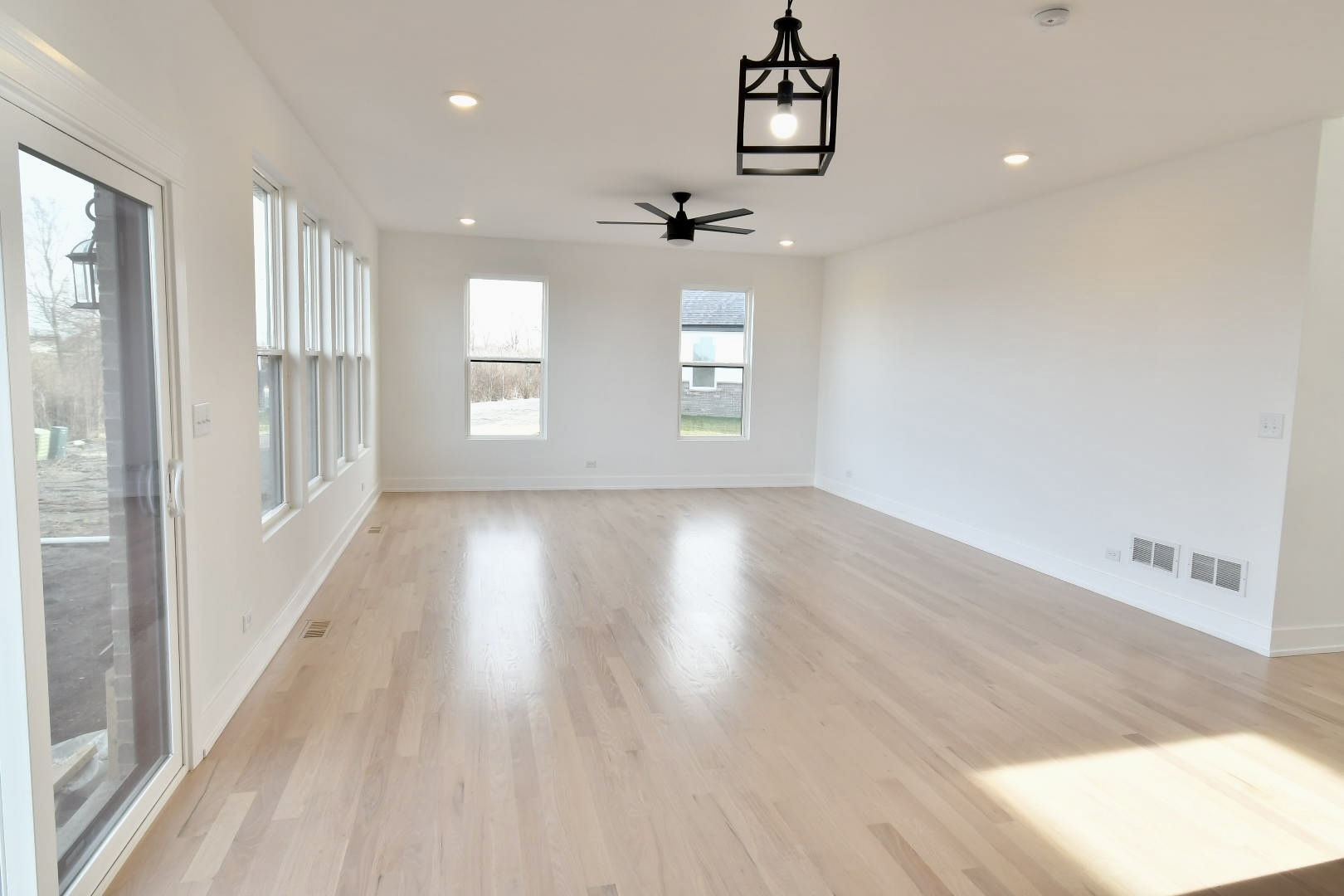 20801 Elwood Street, Lynwood, IL 60411