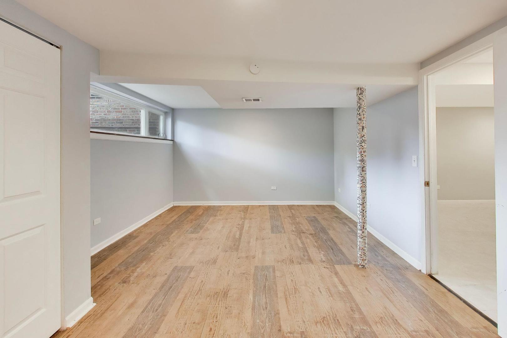 2972 S Loomis Street, Chicago, IL 60608