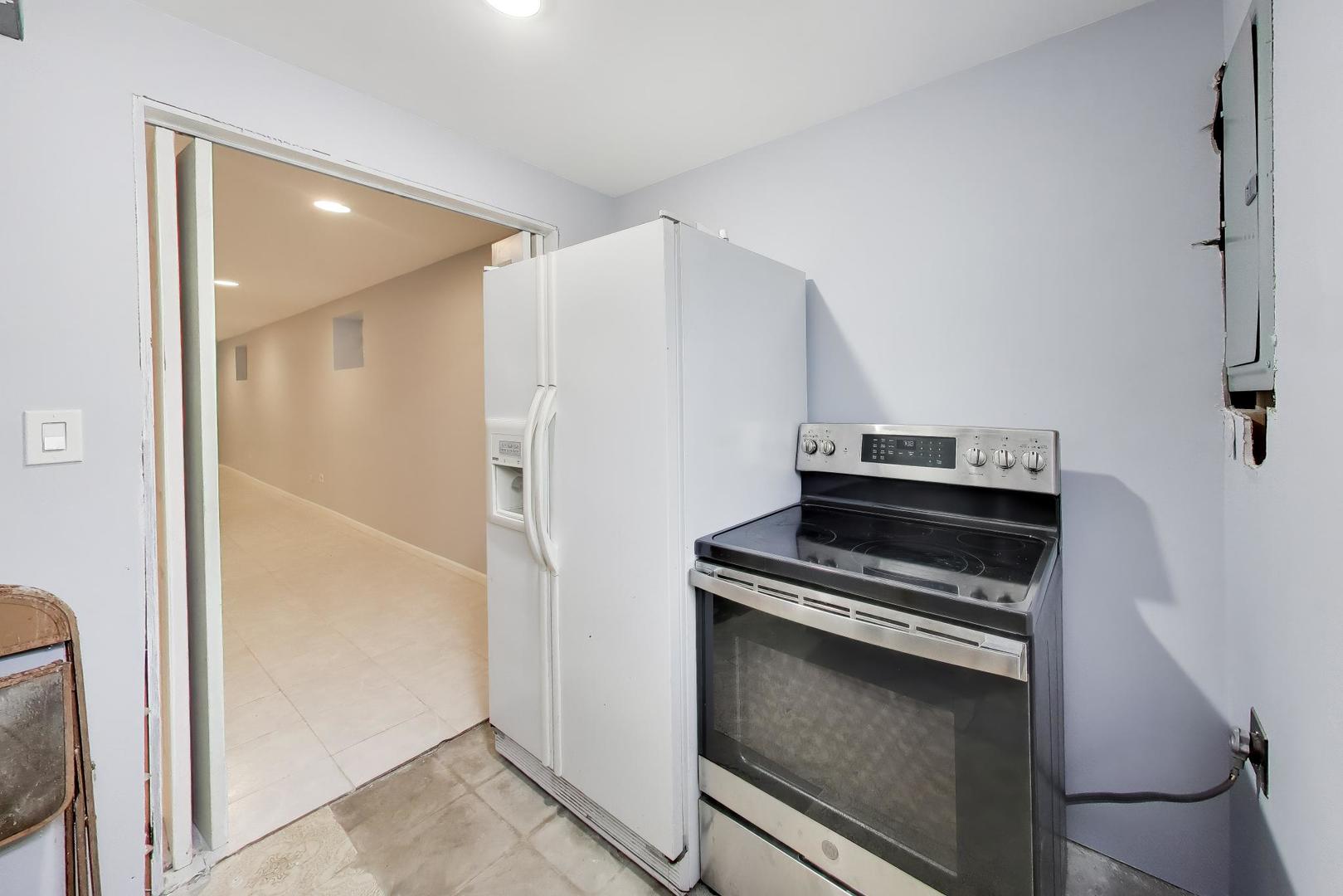2972 S Loomis Street, Chicago, IL 60608