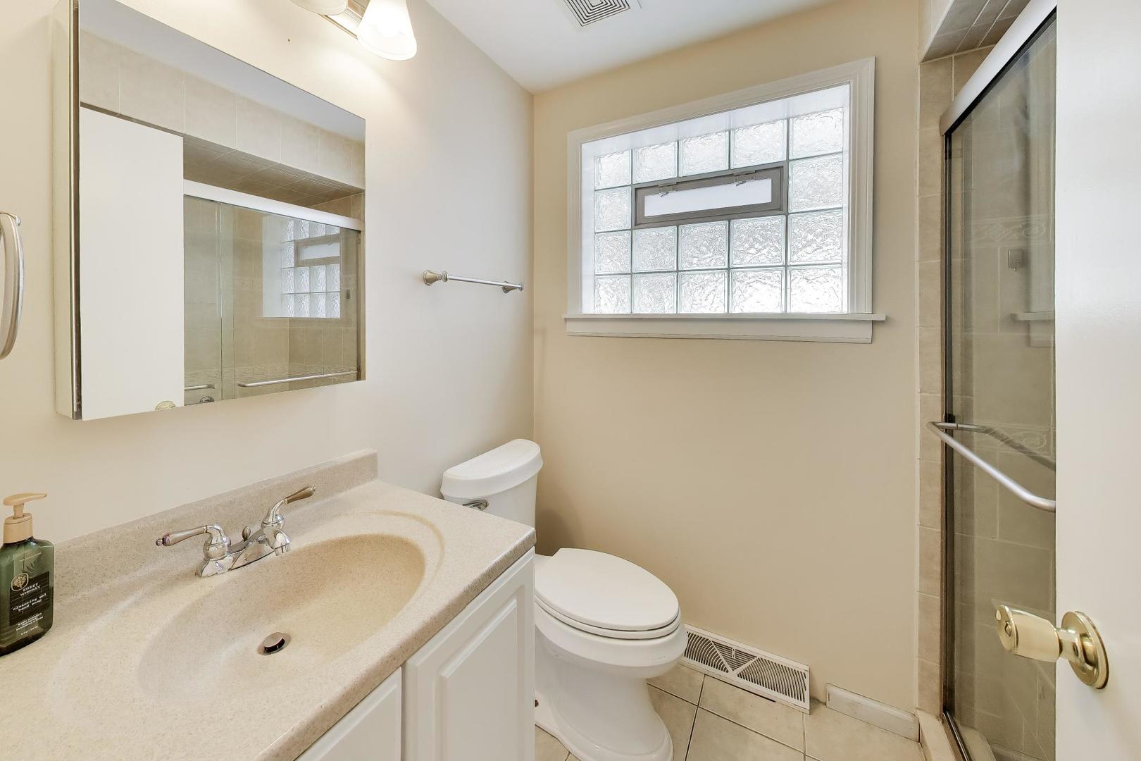 2972 S Loomis Street, Chicago, IL 60608