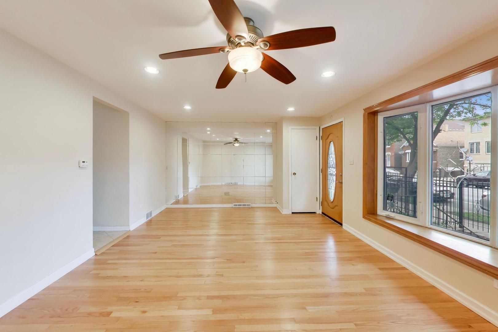 2972 S Loomis Street, Chicago, IL 60608