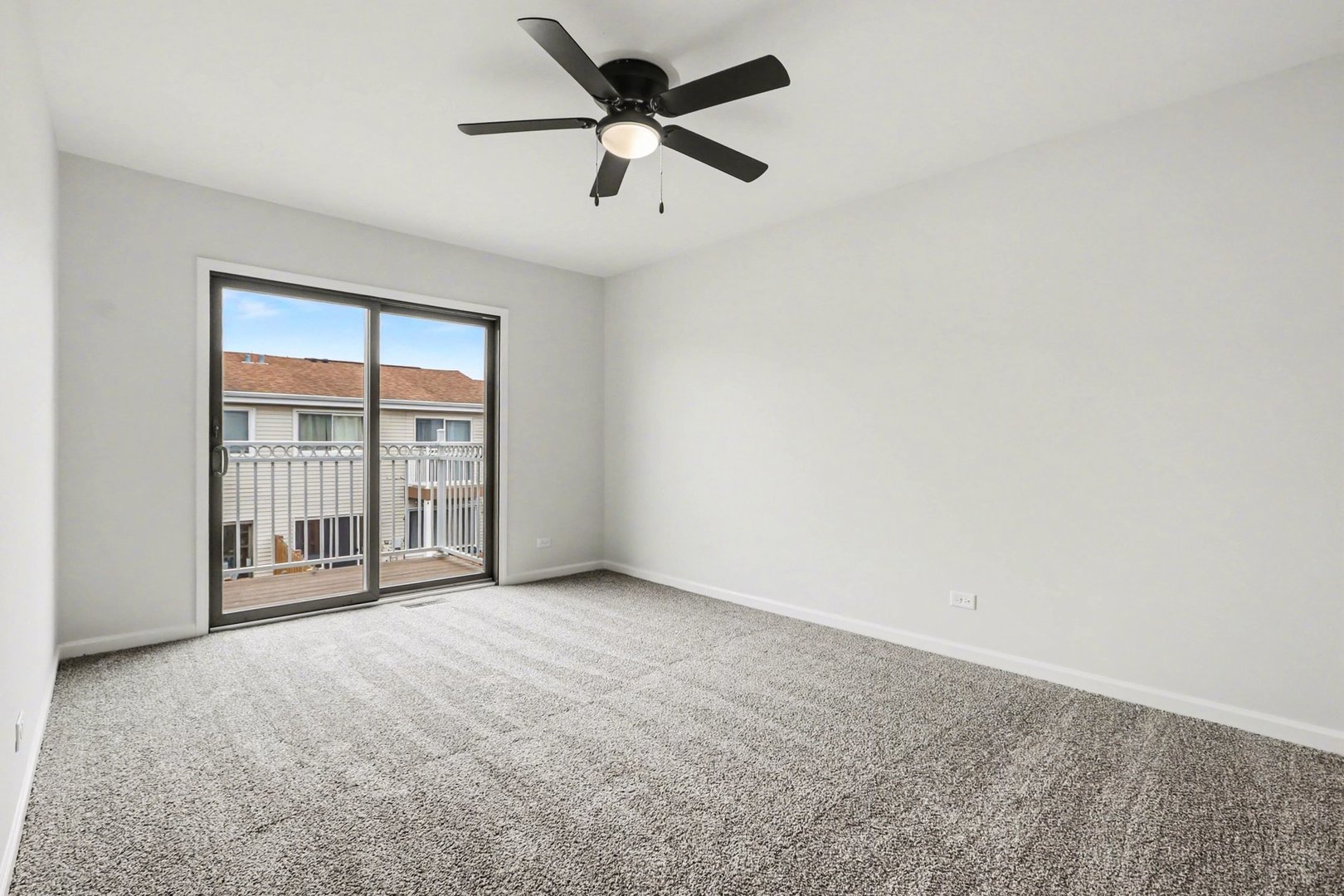 1895 Hickory Lane, Glendale Heights, IL 60139