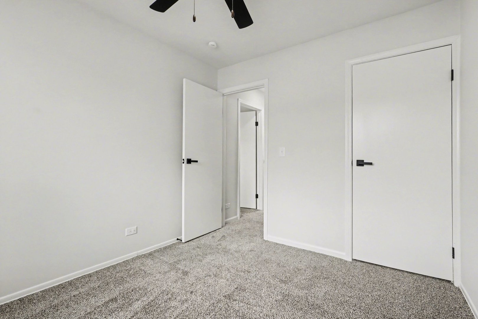 1895 Hickory Lane, Glendale Heights, IL 60139