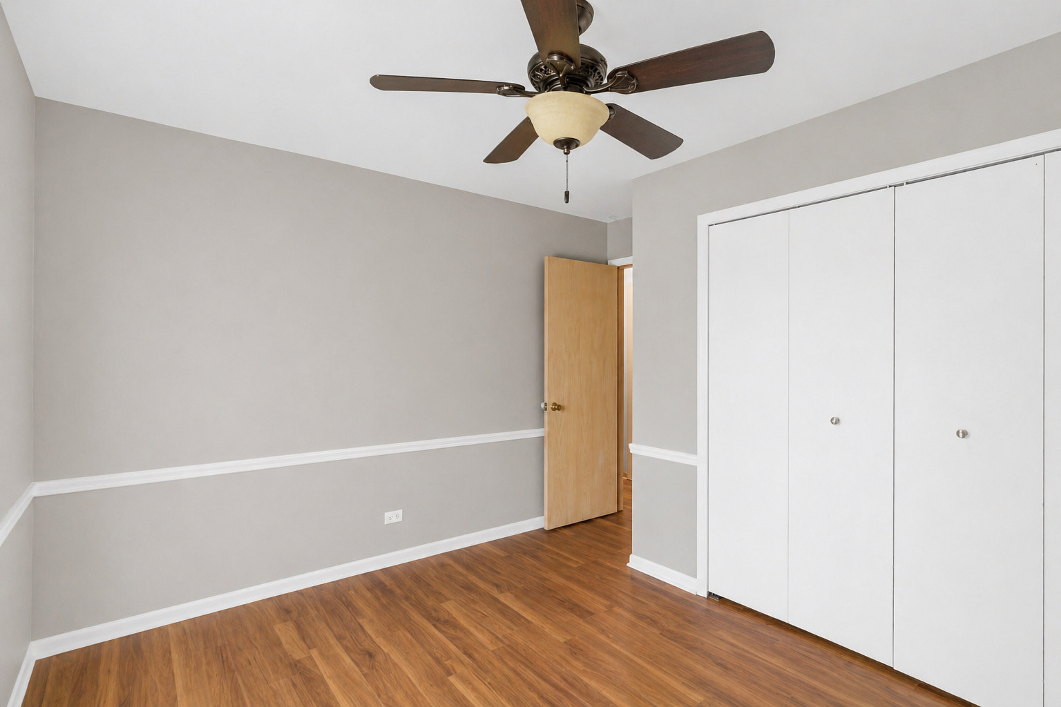 439 E Morse Avenue, Bartlett, IL 60103