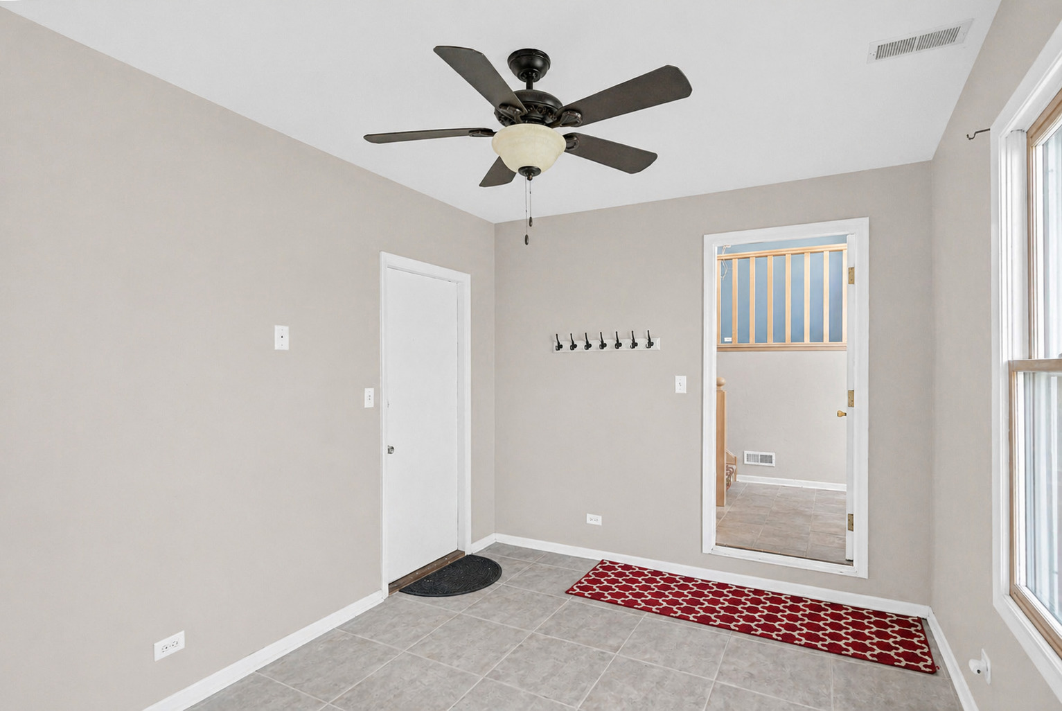 439 E Morse Avenue, Bartlett, IL 60103