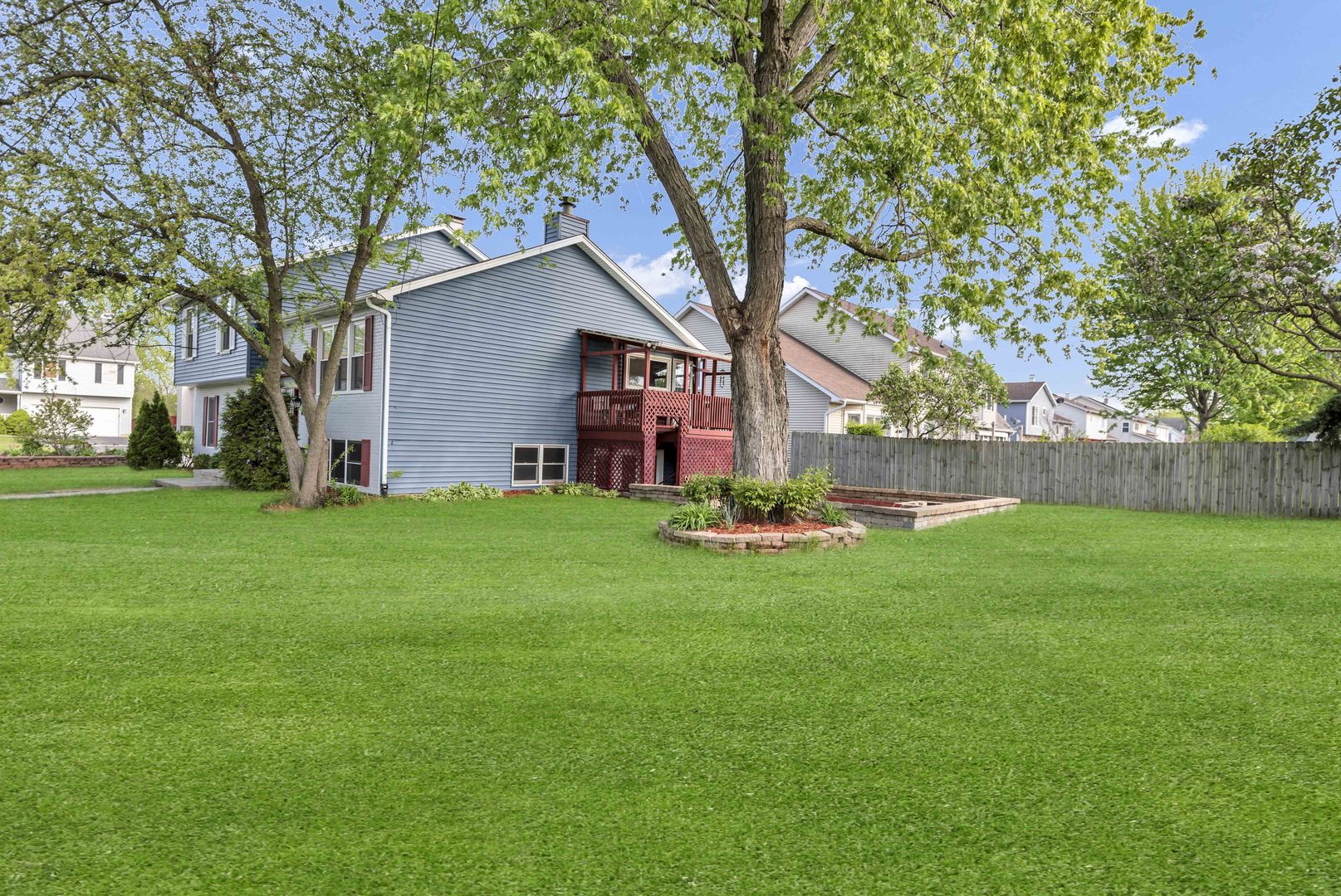 439 E Morse Avenue, Bartlett, IL 60103