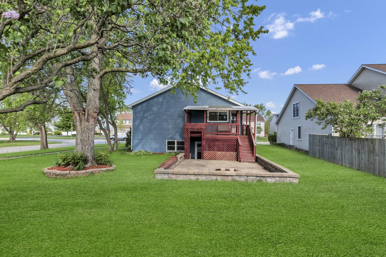 439 E Morse Avenue, Bartlett, IL 60103