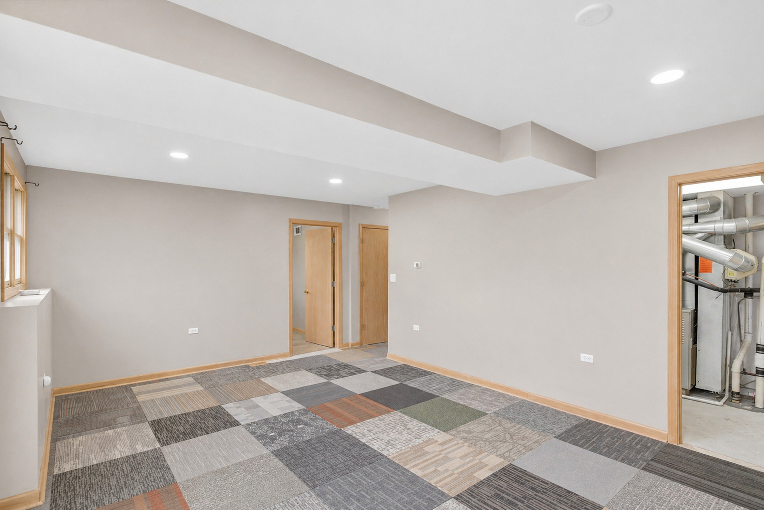 439 E Morse Avenue, Bartlett, IL 60103