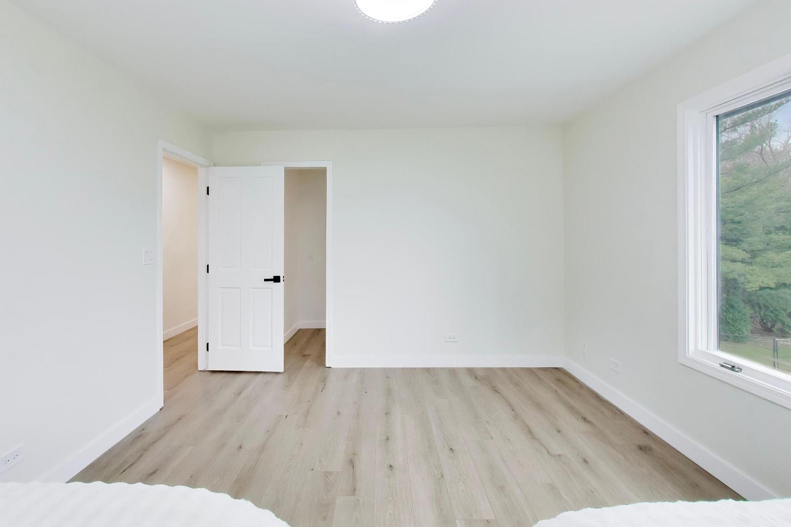 8S510 Oxford Lane, Naperville, IL 60565