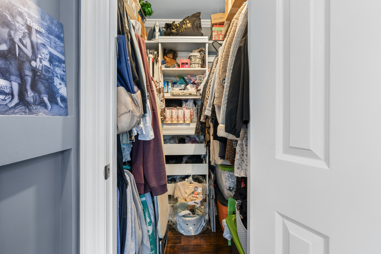 340 Stonehurst Lane, Roselle, IL 60172