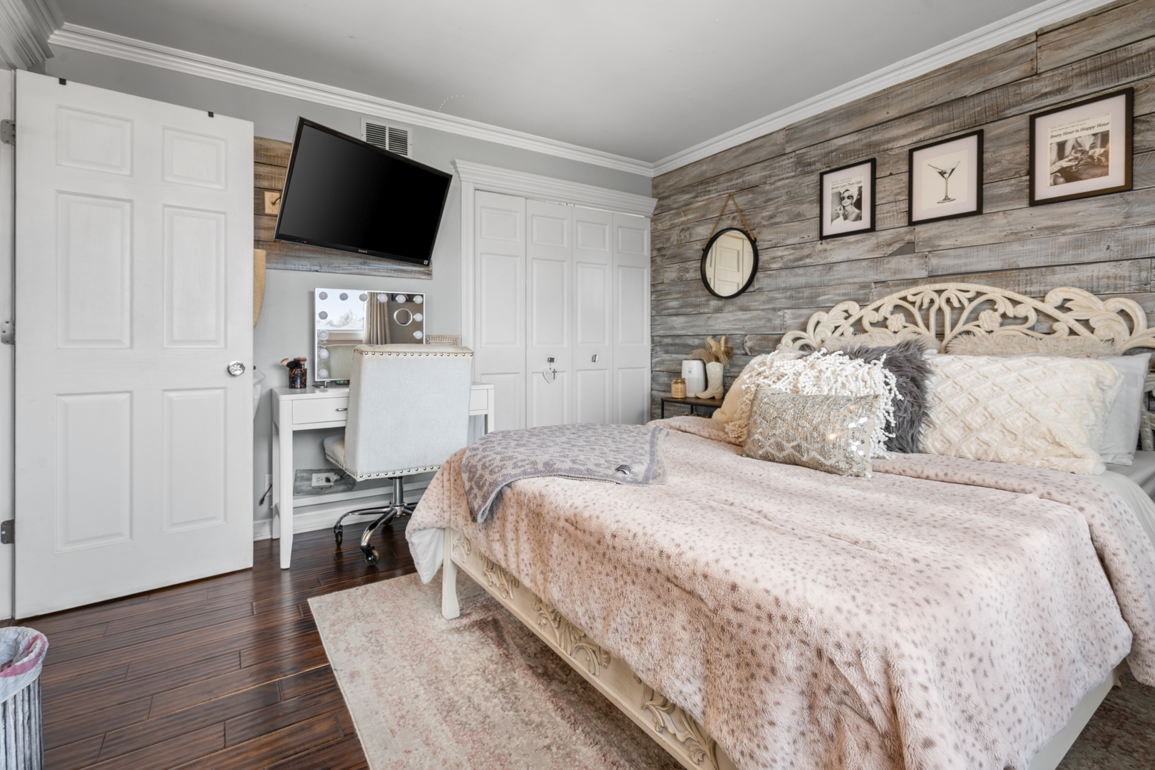 340 Stonehurst Lane, Roselle, IL 60172