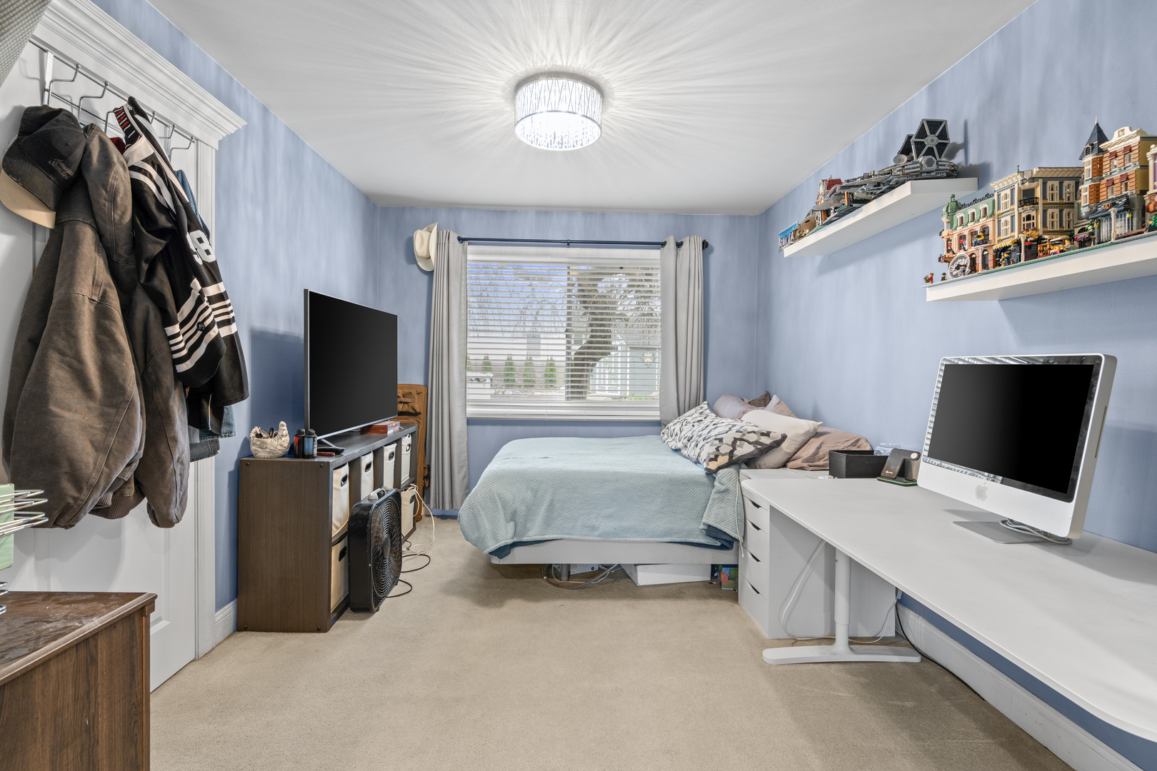 340 Stonehurst Lane, Roselle, IL 60172