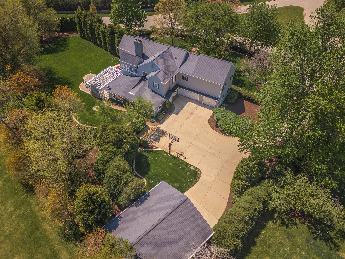 27 Country Club Place, Bloomington, IL 61701