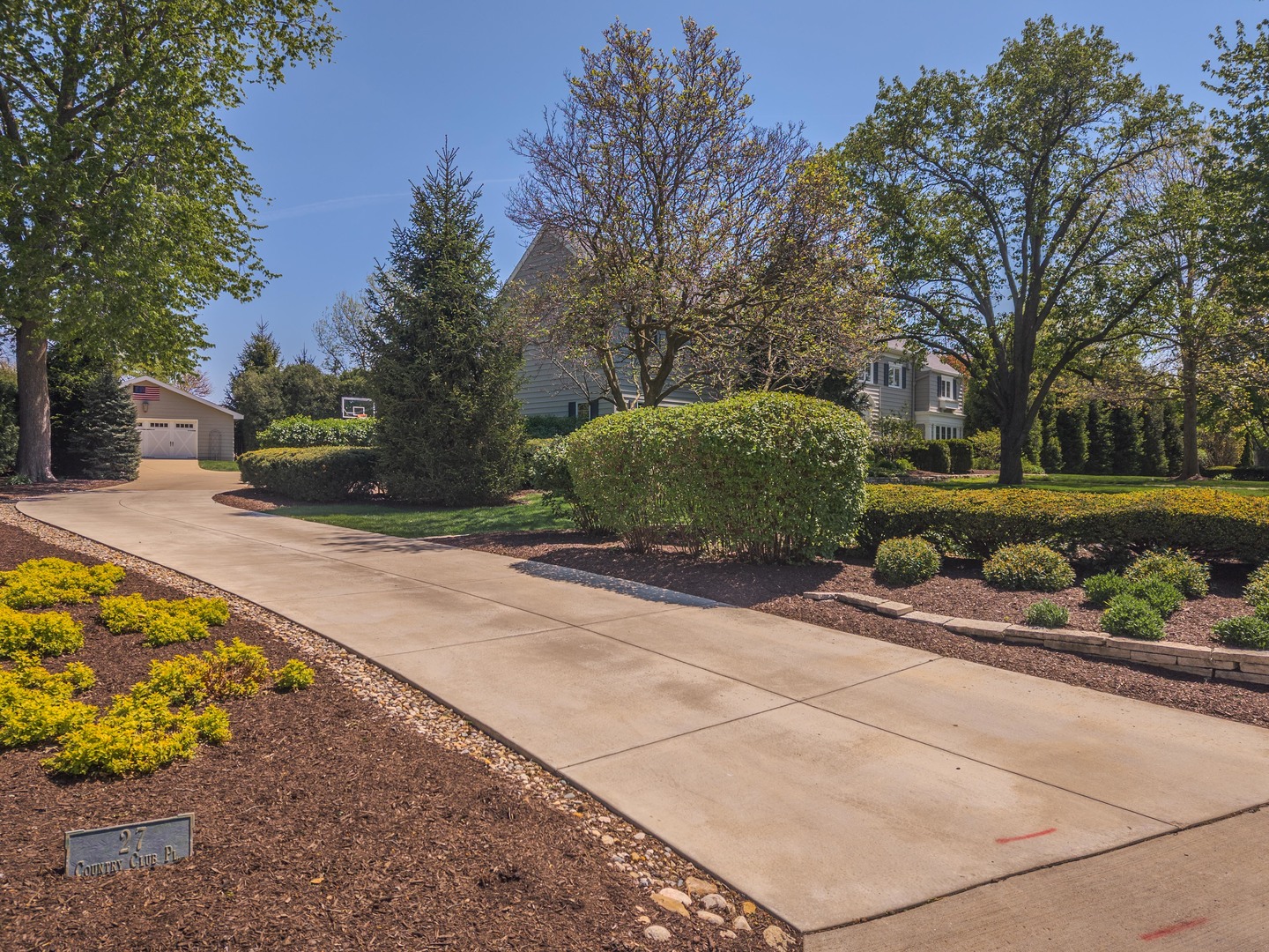 27 Country Club Place, Bloomington, IL 61701