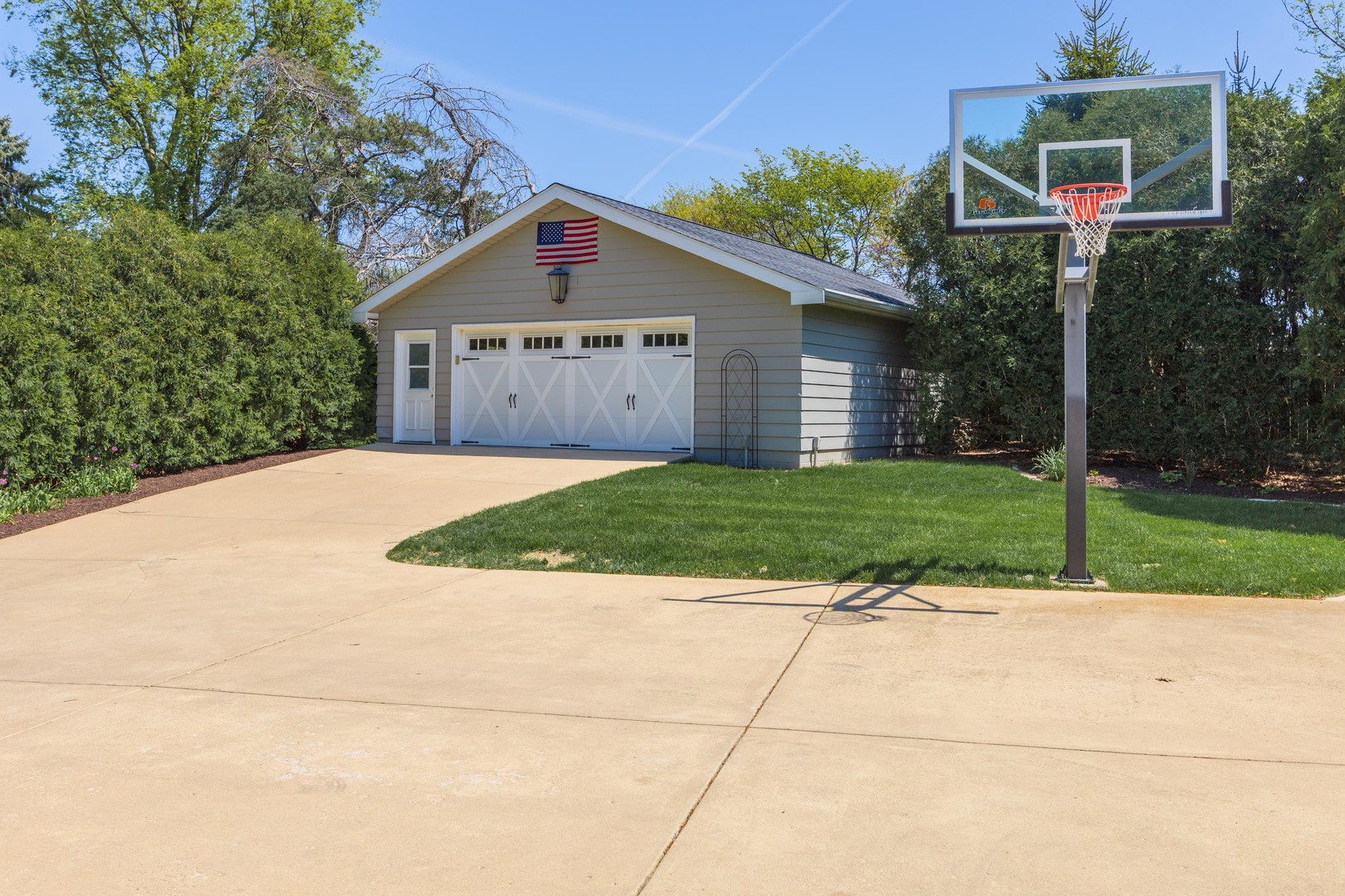 27 Country Club Place, Bloomington, IL 61701