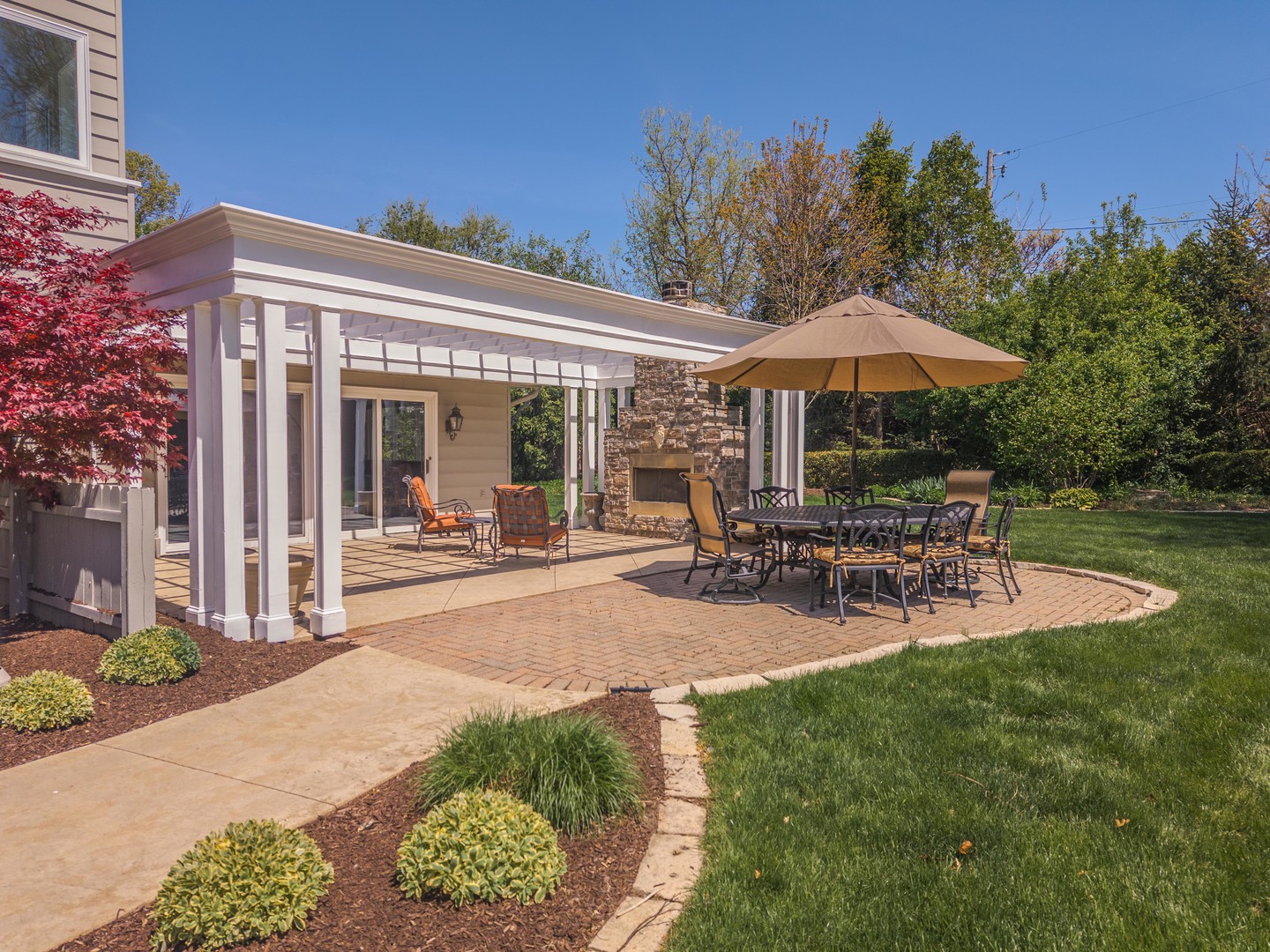 27 Country Club Place, Bloomington, IL 61701