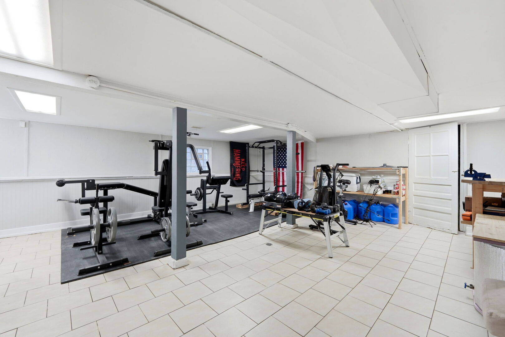 5135 W Melrose Street, Chicago, IL 60641