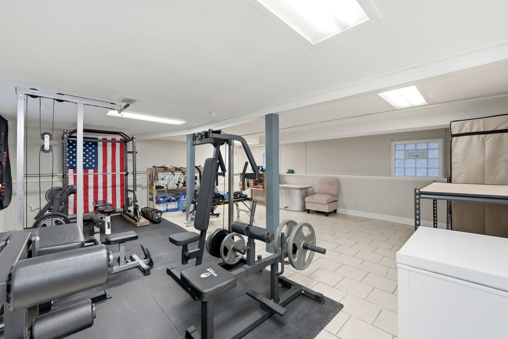 5135 W Melrose Street, Chicago, IL 60641