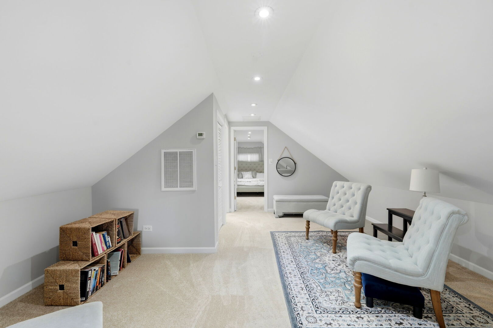 5135 W Melrose Street, Chicago, IL 60641