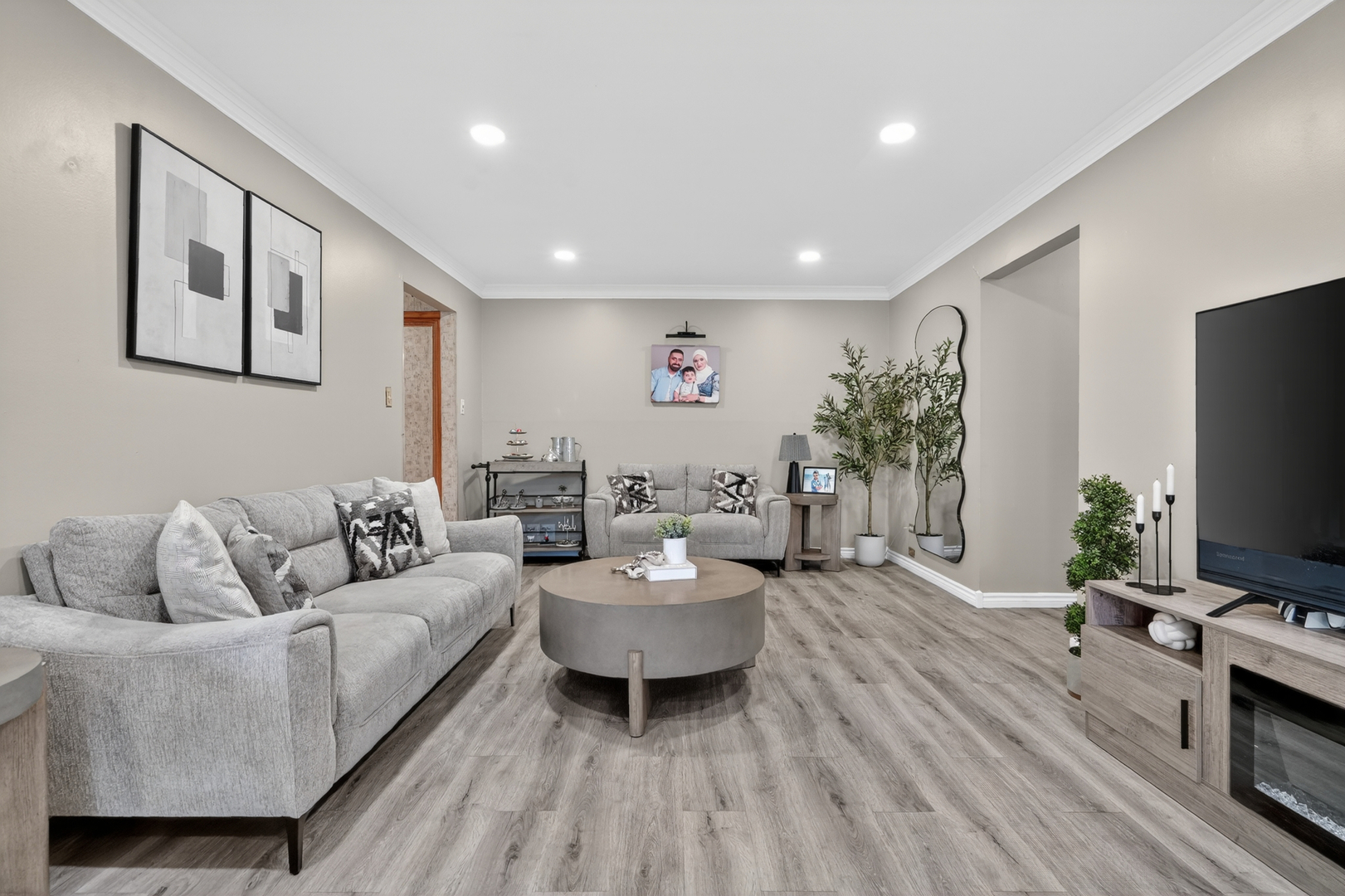 2638 N WINDSOR Drive #102, Arlington Heights, IL 60004