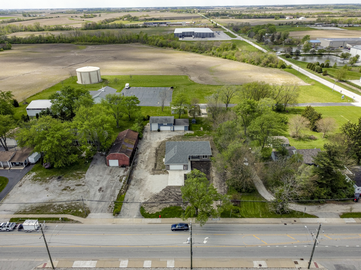 1220 Dixie Highway, Beecher, IL 60401