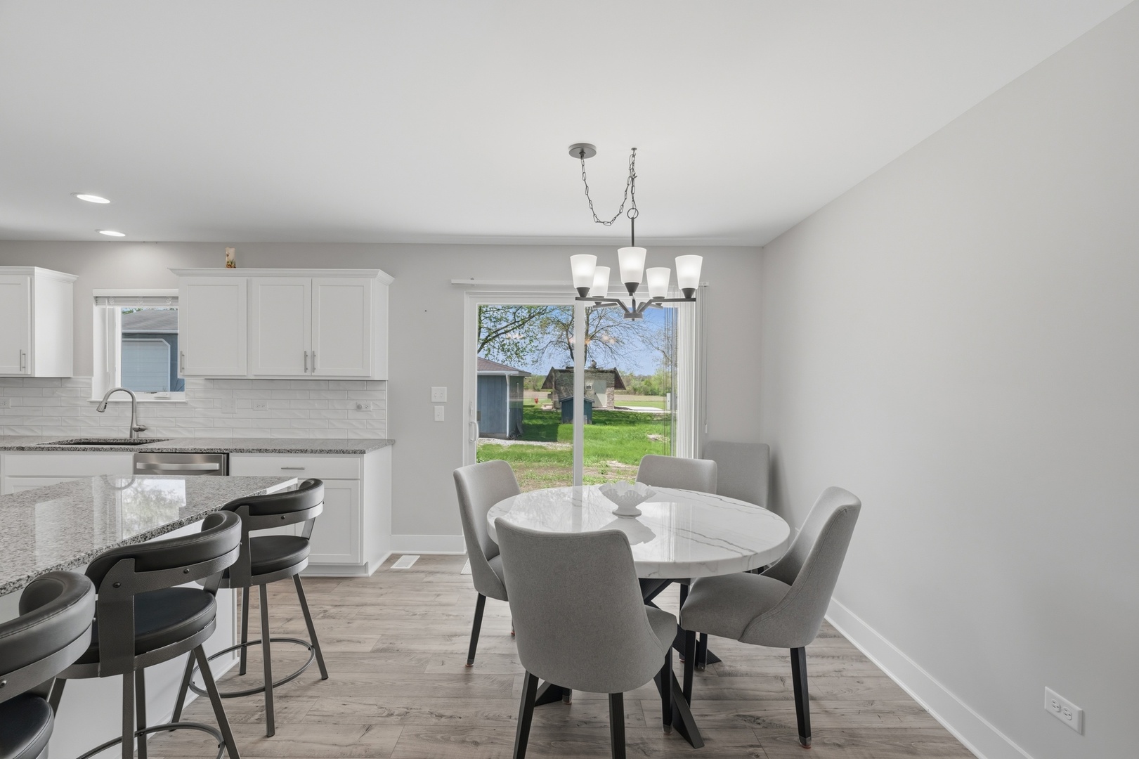 1220 Dixie Highway, Beecher, IL 60401