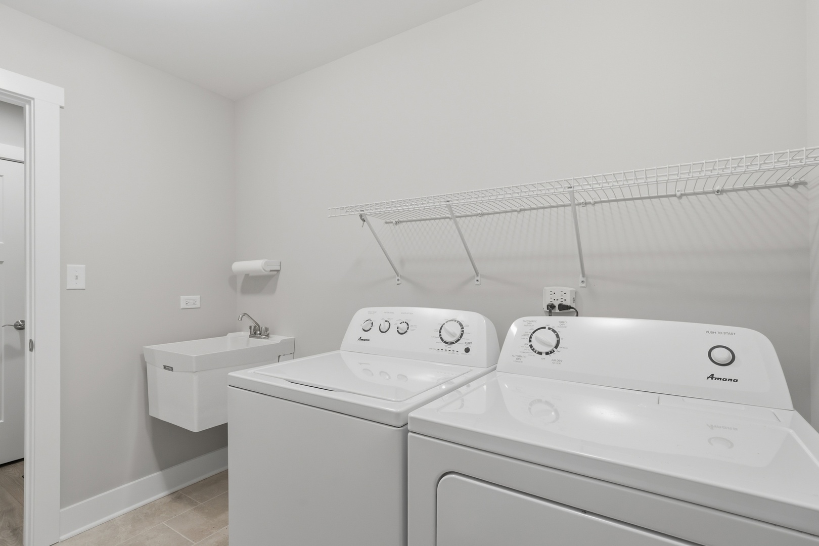 1220 Dixie Highway, Beecher, IL 60401