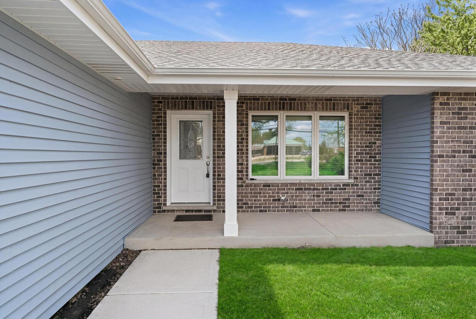 1220 Dixie Highway, Beecher, IL 60401