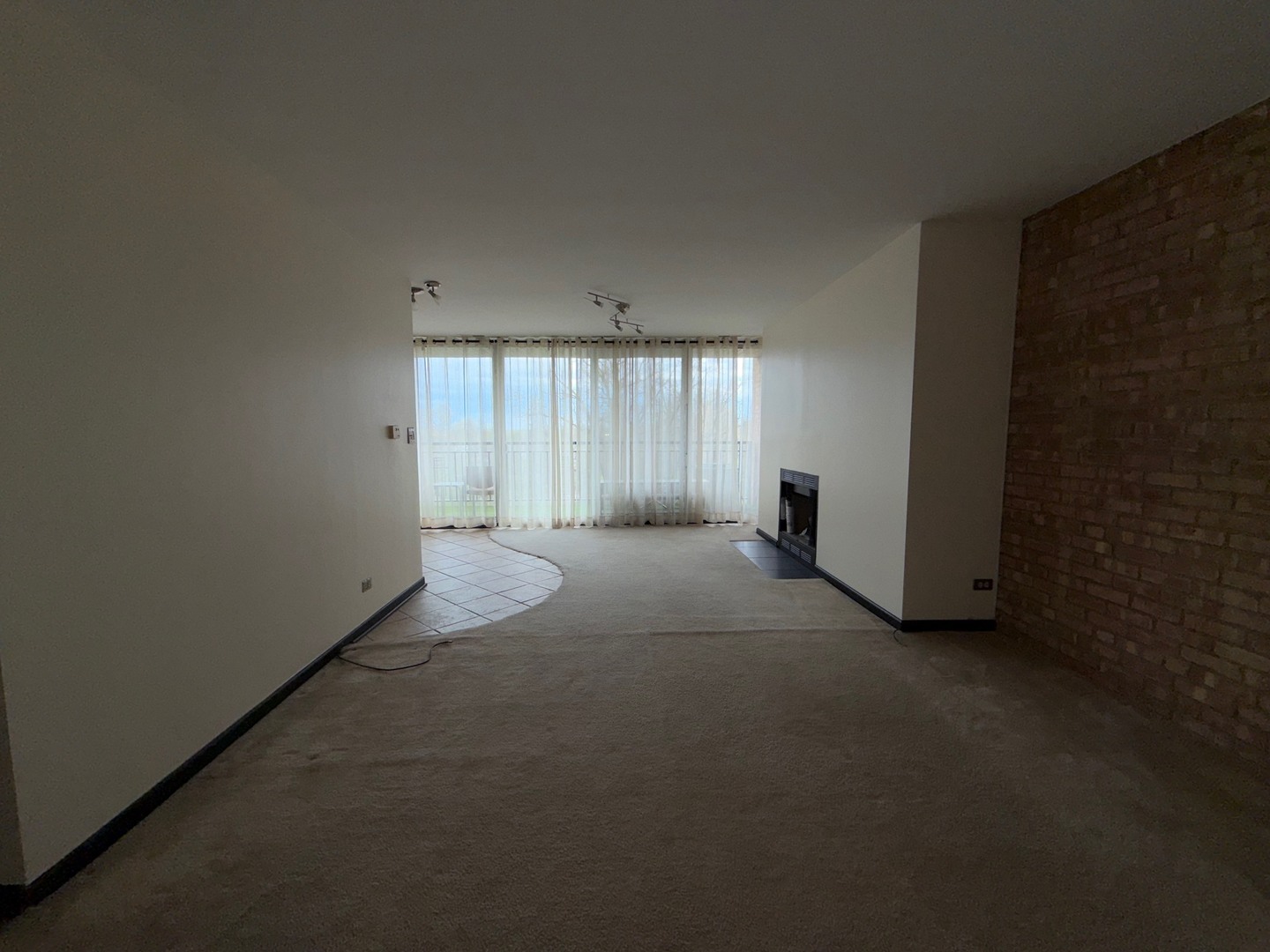 6010 Oakwood Drive #5E, Lisle, IL 60532