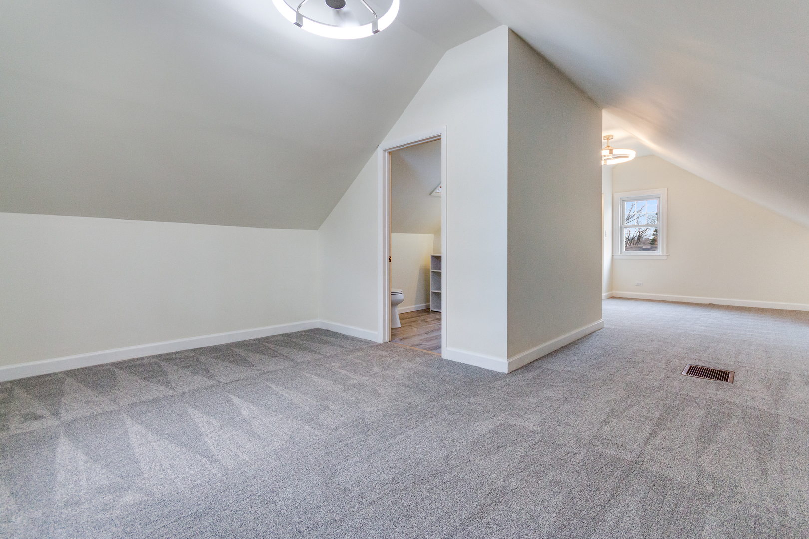 1319 Highridge Parkway, Westchester, IL 60154