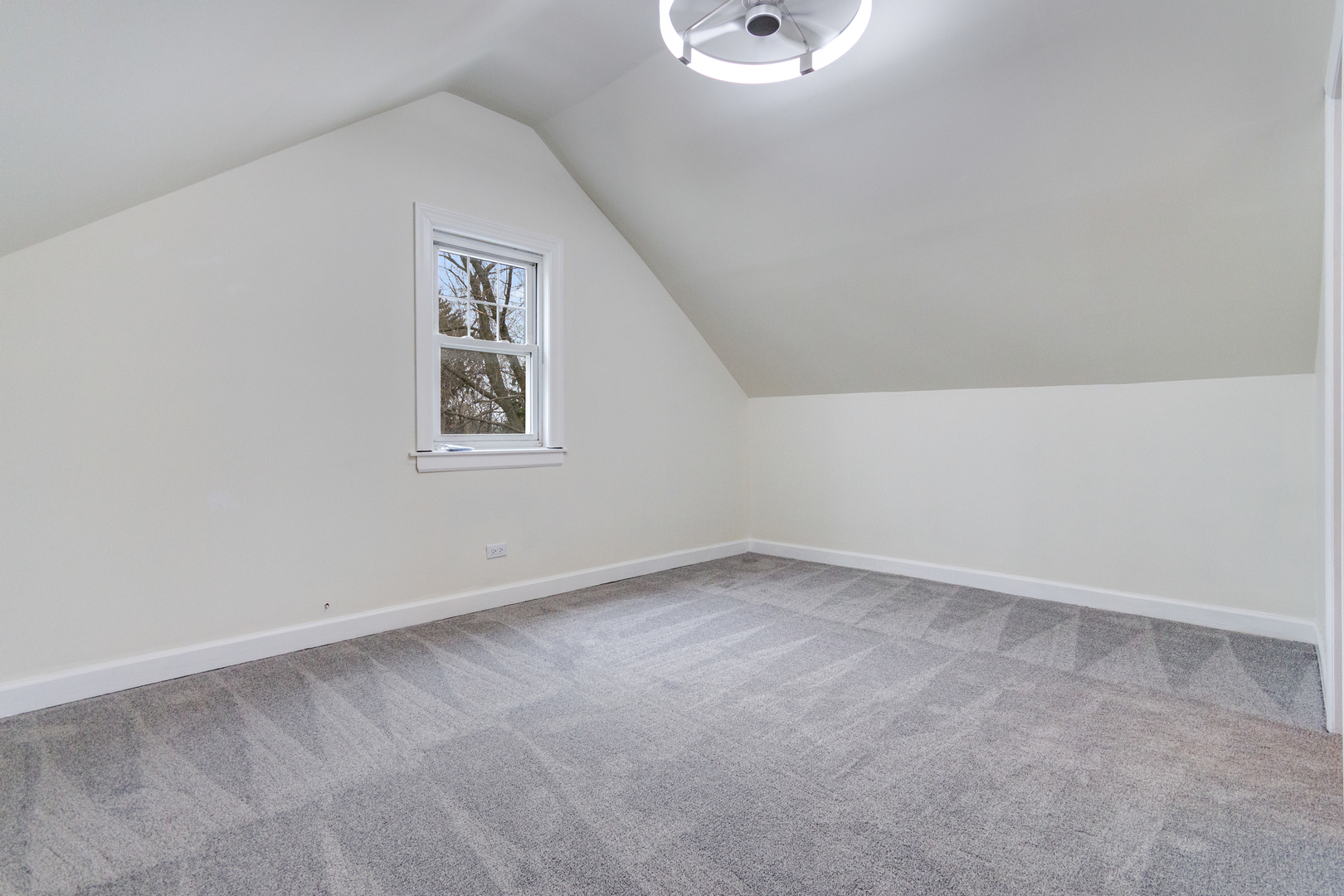 1319 Highridge Parkway, Westchester, IL 60154