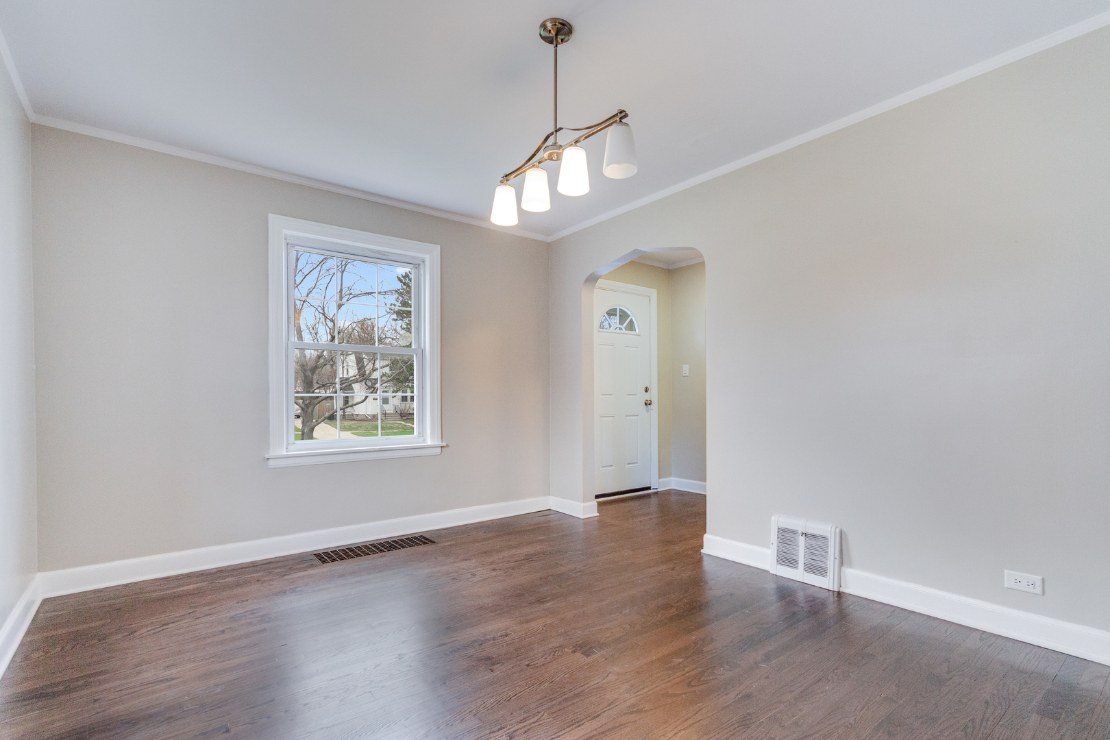 1319 Highridge Parkway, Westchester, IL 60154