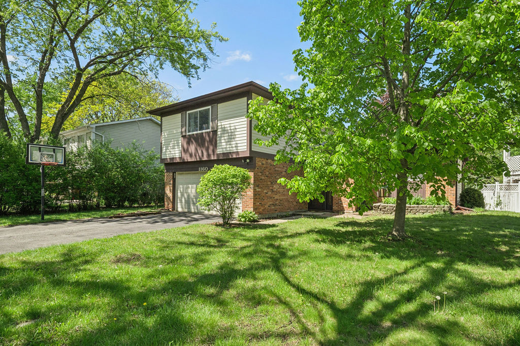 1160 Bramble Avenue, Bolingbrook, IL 60490