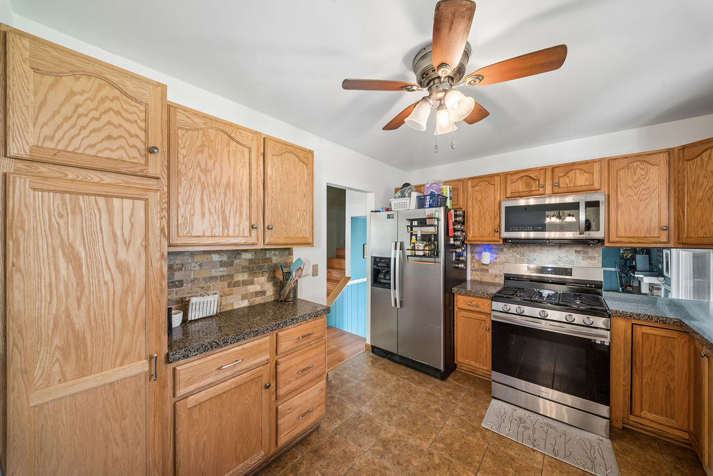 1160 Bramble Avenue, Bolingbrook, IL 60490