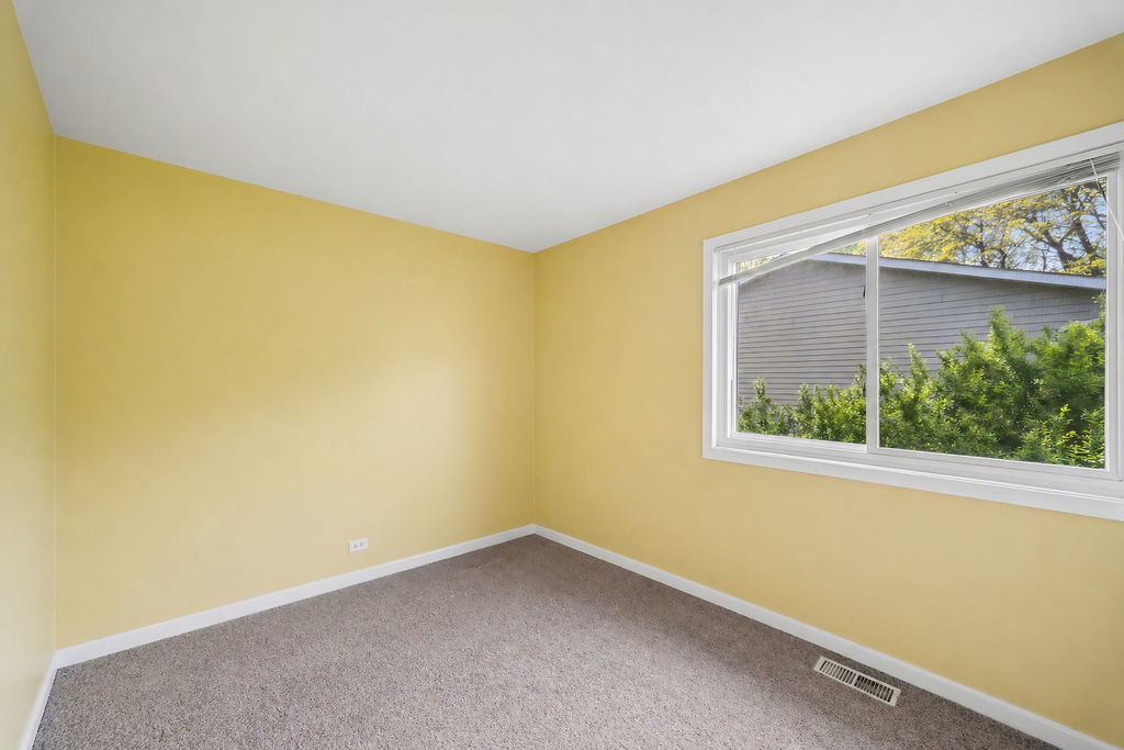1160 Bramble Avenue, Bolingbrook, IL 60490