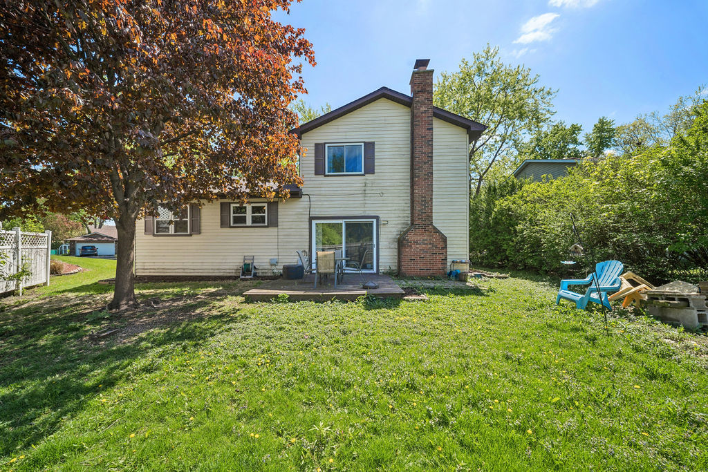 1160 Bramble Avenue, Bolingbrook, IL 60490