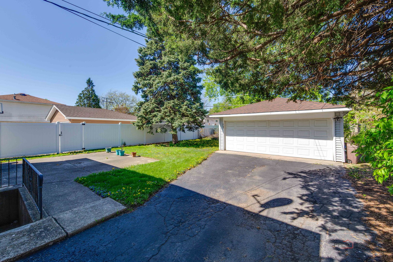 338 Ash Avenue, Wood Dale, IL 60191