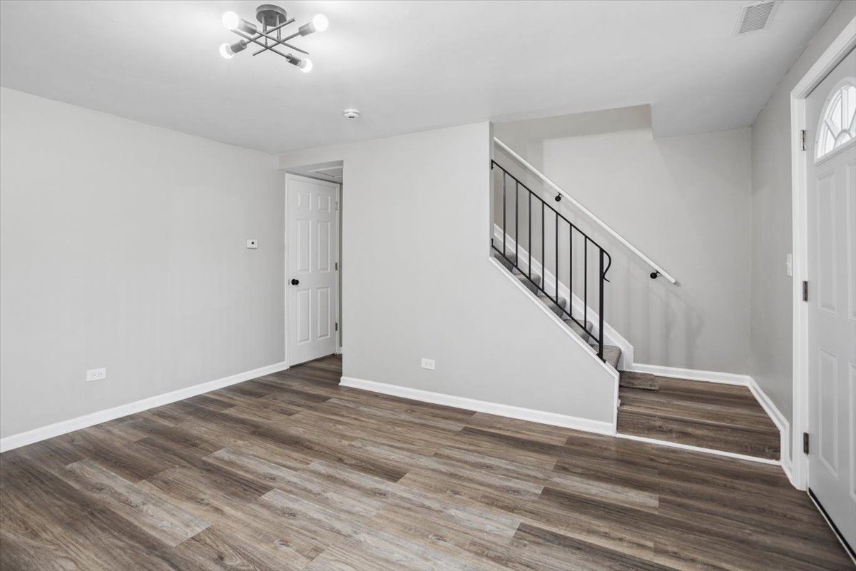 2151 Morningside Lane #C, Carpentersville, IL 60110