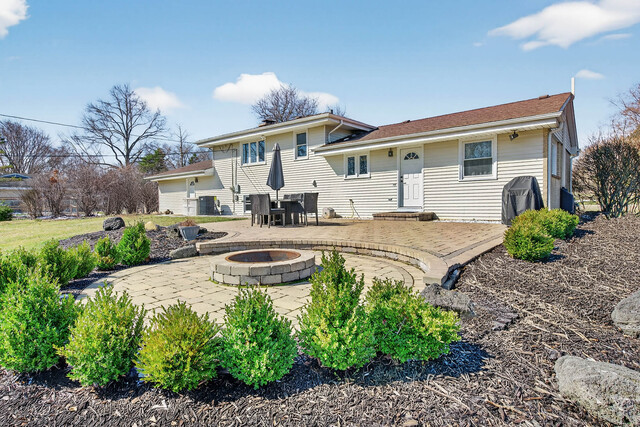 113 S Wedgewood Drive, Barrington, IL 60010