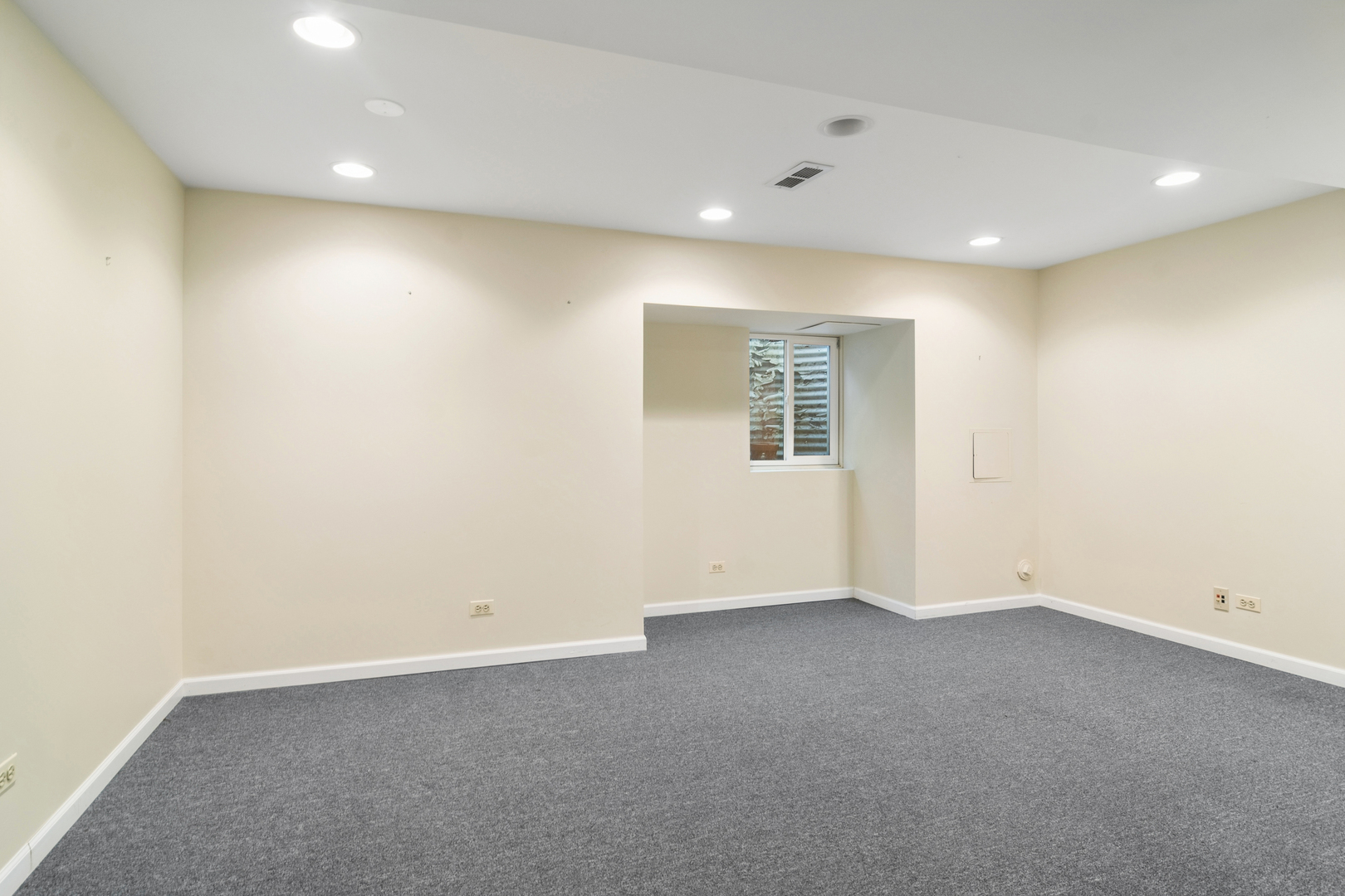 525 Cherbourg Drive, Buffalo Grove, IL 60089