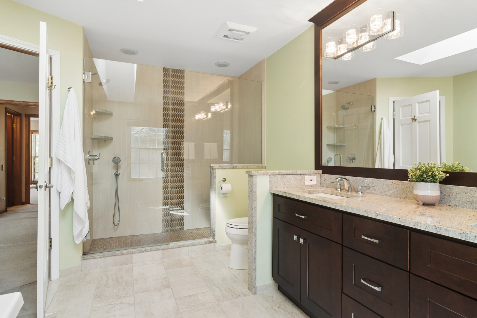 525 Cherbourg Drive, Buffalo Grove, IL 60089